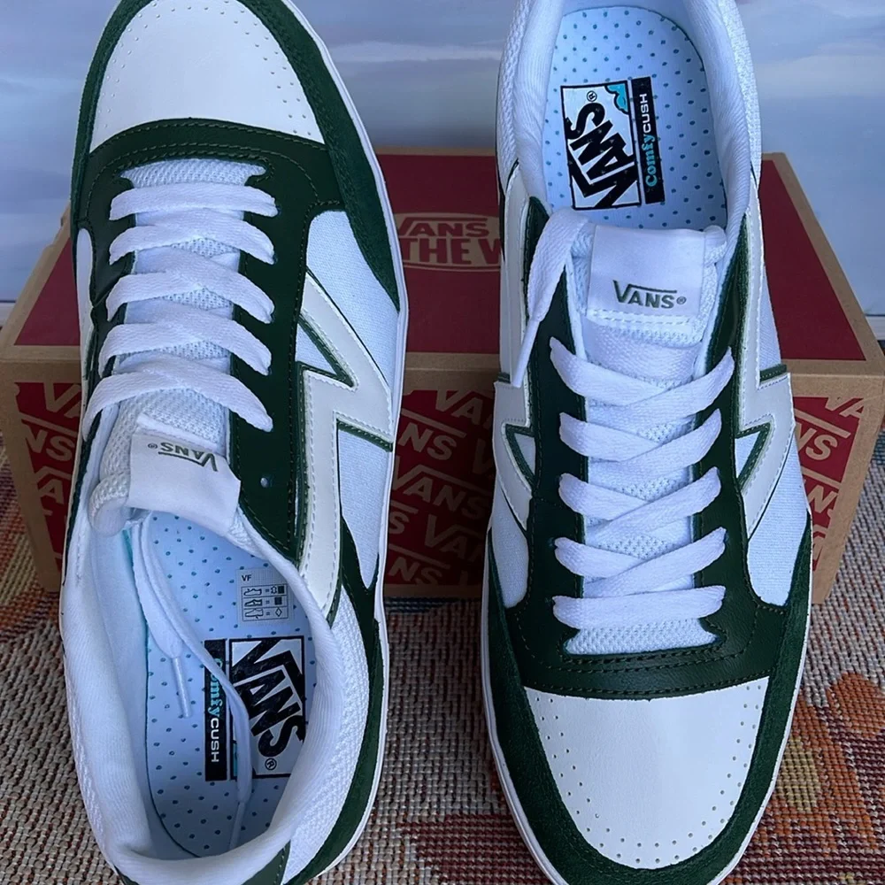 Vans Men’s Lowland Cc
New Varsity Green/White
VN0A7TNLY9H
Sneakers - Picture 12 of 16